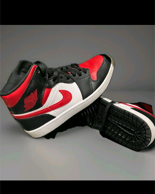AIR JORDAN 1Mids Tops   FIRE RED / . Jordan Air Bag   Little Rip Under Rubber grade D